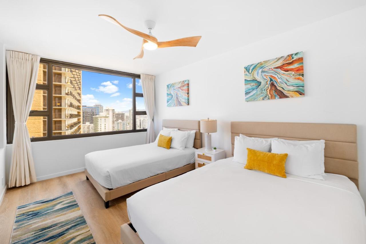 Gorgeous With Ocean View, Near Beach, Free Parking Apartment