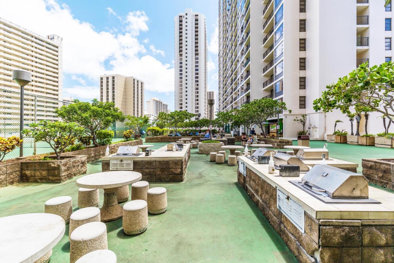 Gorgeous With Ocean View, Near Beach, Free Parking * Honolulu